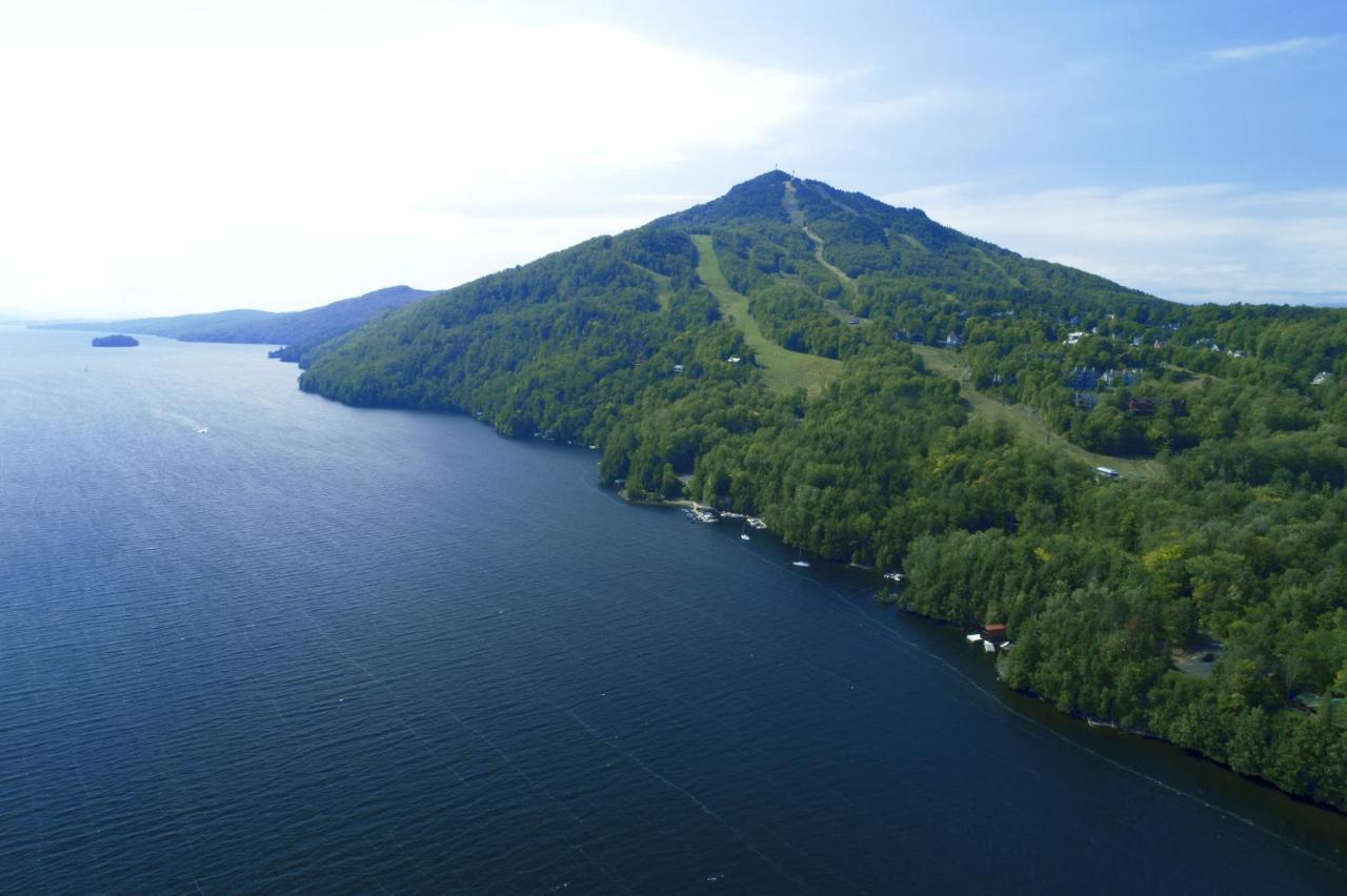 Destination Owl'S Head - Mtn Haus Hotel Mansonville Екстериор снимка